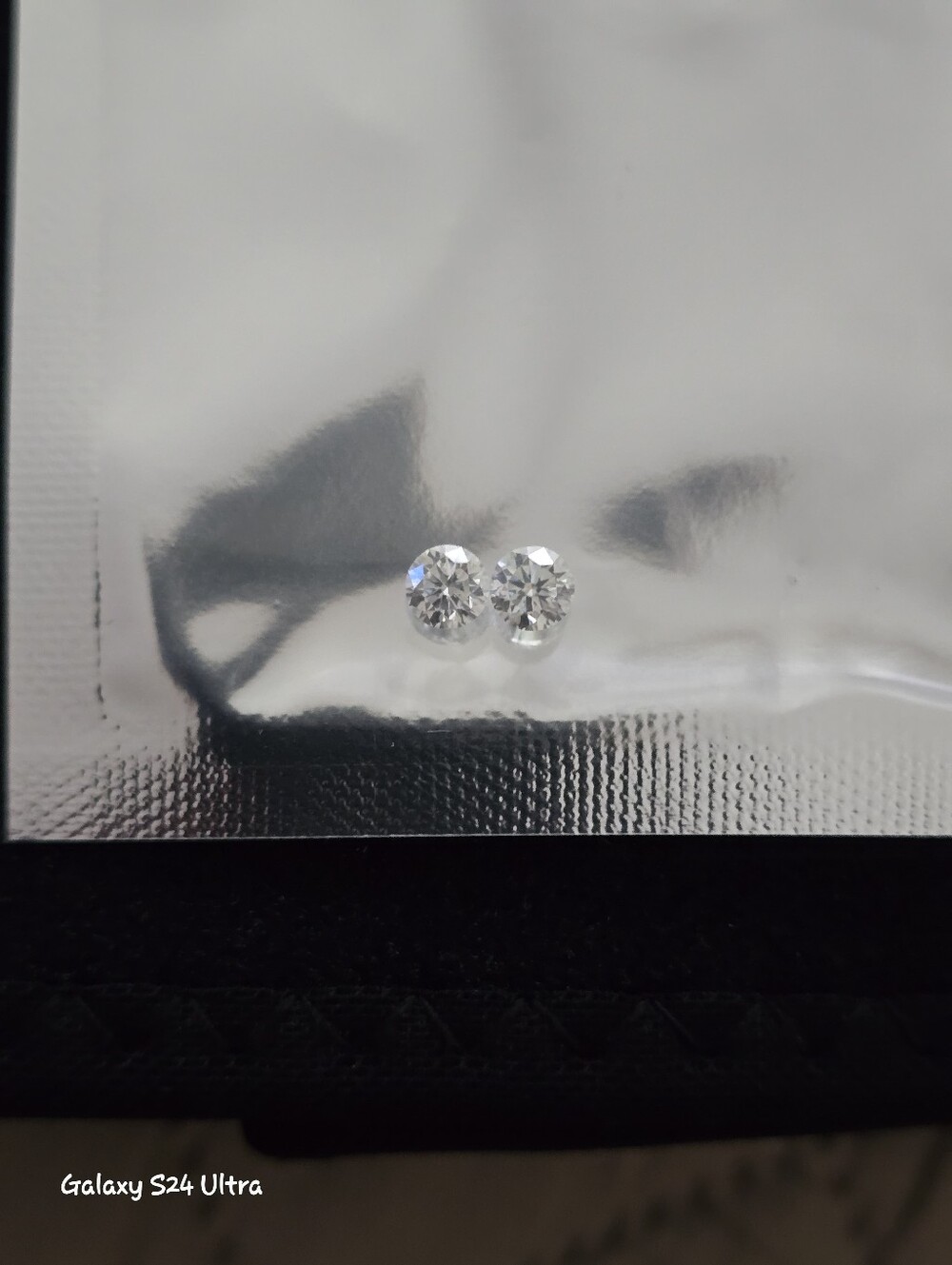 Loose Moissanite stud earrings Clear